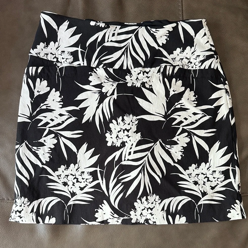 32 Degrees/S and Co Black and White Golf/Tennis Skort Bundle - Picture 6 of 7